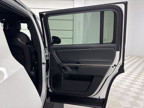 Used 2024 Rivian R1S Adventure AWD/4WD image 19