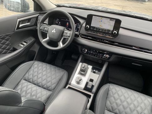 Used 2023 Mitsubishi Outlander SEL image 36