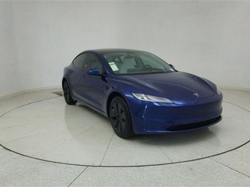 Used 2025 Tesla Model 3 Long Range image 62