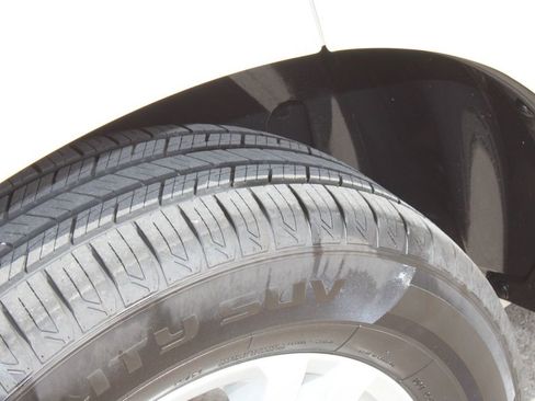 Used 2015 Chevrolet Equinox LT w/ Driver Convenience Package image 22