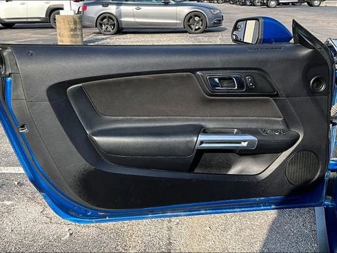 Used 2017 Ford Mustang GT image 19