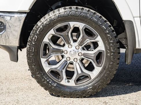 Used 2021 RAM 1500 Laramie image 22