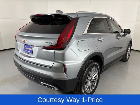 Used 2024 Cadillac XT4 Premium Luxury AWD/4WD image 11