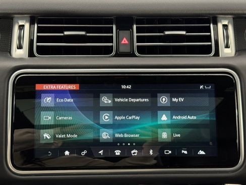 Used 2020 Land Rover Range Rover HSE image 32