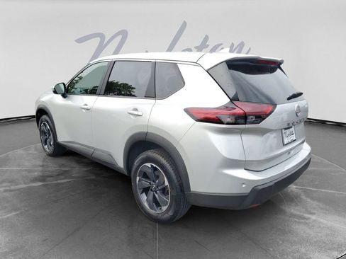 Used 2025 Nissan Rogue SV FWD image 6