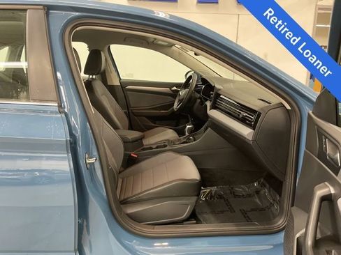 New 2025 Volkswagen Jetta SE w/ Black Wheel Package FWD image 11