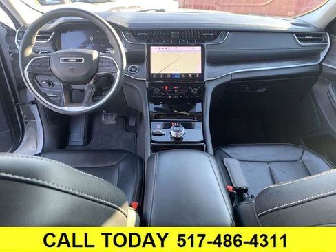 Used 2023 Jeep Grand Cherokee Limited image 21