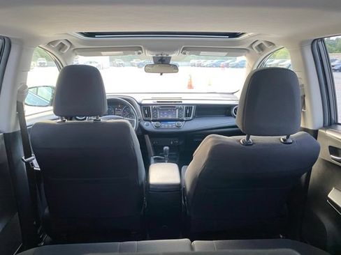 Used 2017 Toyota RAV4 XLE AWD/4WD image 10
