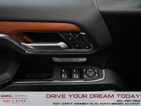 Used 2023 GMC Sierra 1500 Denali w/ Denali Reserve Package image 12