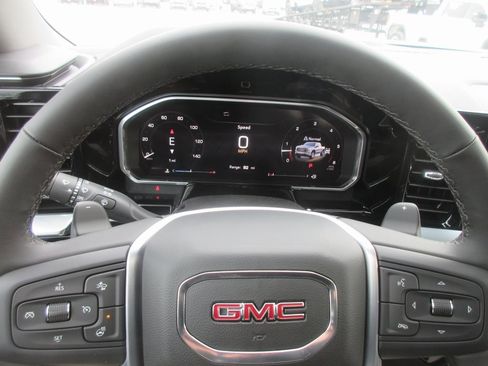 New 2026 GMC Sierra 1500 SLT w/ SLT Convenience Package image 18