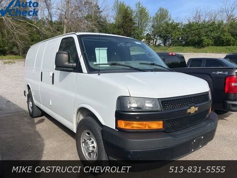 Used 2021 Chevrolet Express 2500 w/ Driver Convenience Package image 2