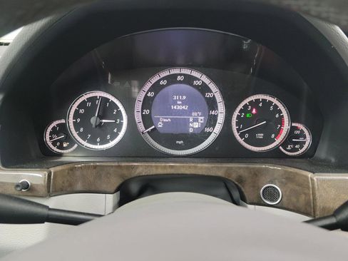 Used 2010 Mercedes-Benz E 350 4MATIC Sedan image 10