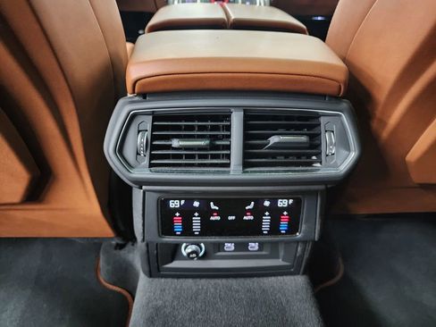 Used 2022 Lamborghini Urus image 28