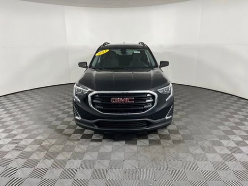Used 2021 GMC Terrain SLE w/ Driver Convenience Package image 2