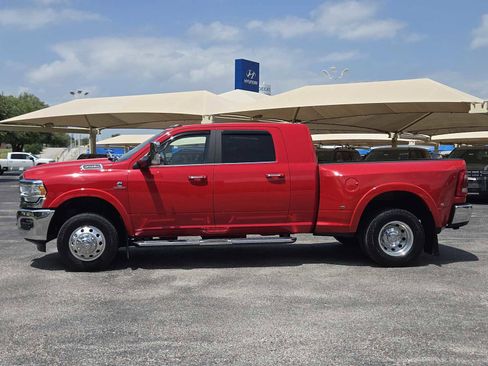 Used 2022 RAM 3500 Limited AWD/4WD image 4