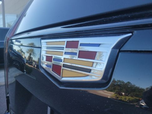 Used 2023 Cadillac Escalade V image 7