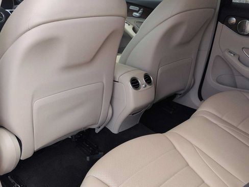 Used 2021 Mercedes-Benz GLC 300 4MATIC image 19