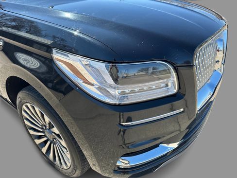 Used 2019 Lincoln Navigator Reserve AWD/4WD image 40