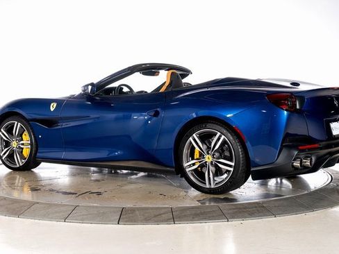 Used 2019 Ferrari Portofino image 7