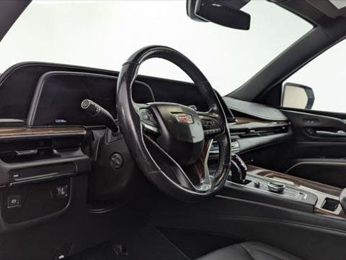 Used 2021 Cadillac Escalade Luxury RWD image 23