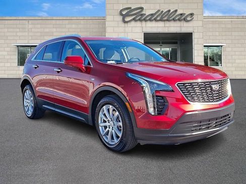 Certified 2021 Cadillac XT4 Luxury w/ Cold Weather Package image 2