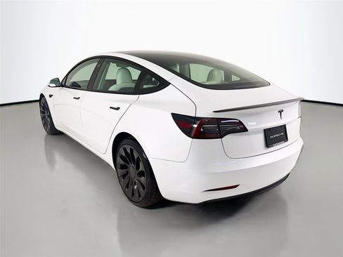 Used 2023 Tesla Model 3 Performance image 3