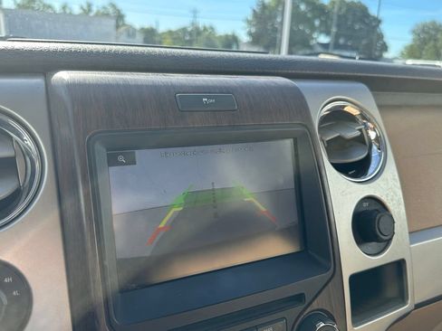 Used 2014 Ford F150 Lariat w/ Lariat Chrome Package AWD/4WD image 32