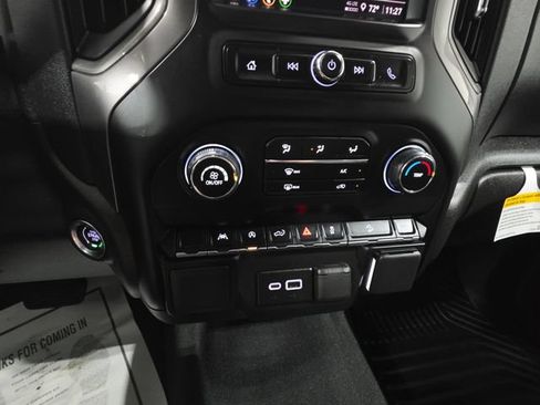Used 2025 Chevrolet Silverado 1500 Custom Trail Boss w/ LPO, Dark Essentials Package AWD/4WD image 15