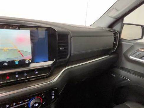 Used 2023 Chevrolet Silverado 1500 LT Trail Boss w/ LT Trail Boss Premium Package AWD/4WD image 33