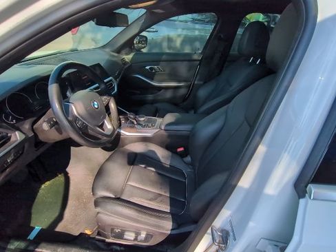 Used 2020 BMW 330i Sedan w/ Driving Assistance Package image 5