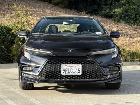Used 2025 Toyota Corolla SE FWD image 5