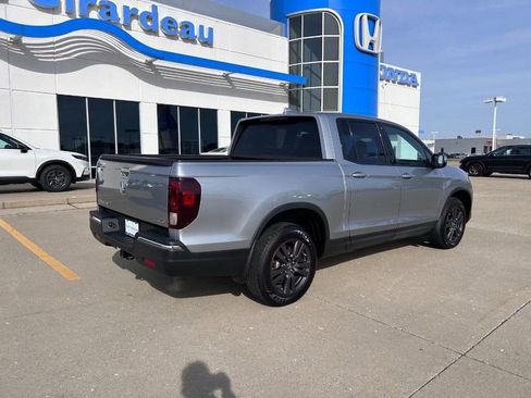 Used 2019 Honda Ridgeline Sport image 2