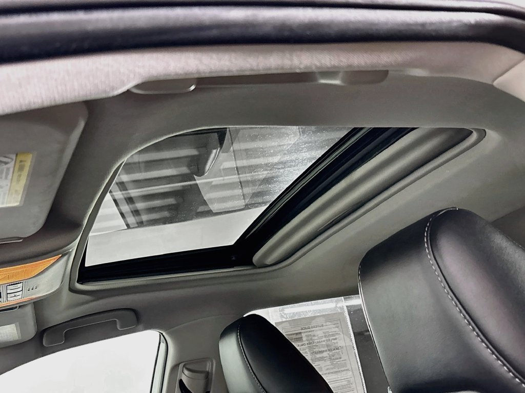 Used 2019 Toyota RAV4 Limited FWD image 19