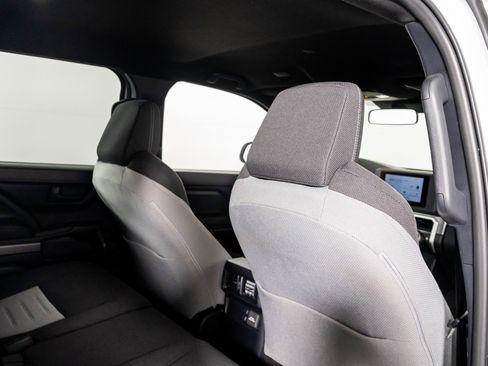 Used 2025 Toyota 4Runner TRD Off-Road image 47