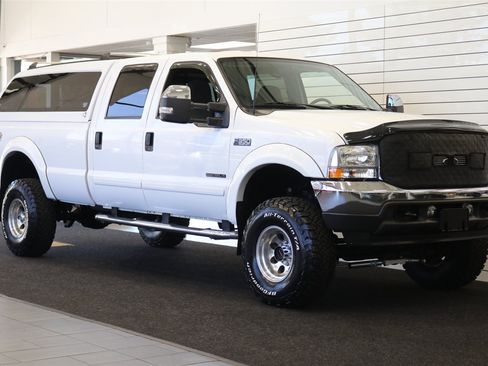 Used 2002 Ford F350 XLT image 2