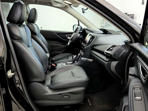 Used 2020 Subaru Forester Touring image 34