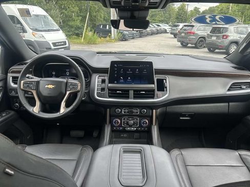Used 2023 Chevrolet Suburban High Country AWD/4WD image 25