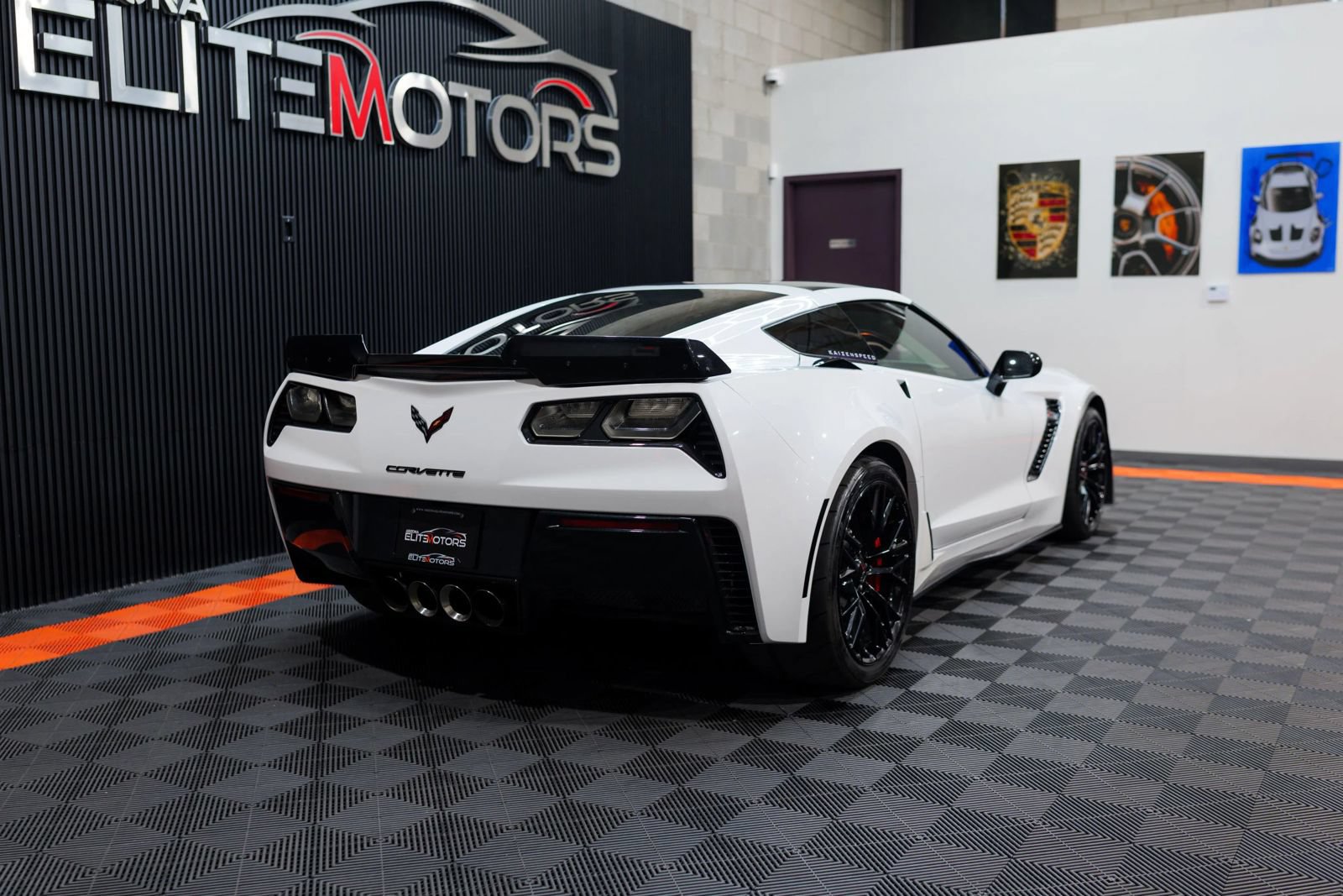Used 2016 Chevrolet Corvette Z06 w/ Z07 Performance Package RWD image 14