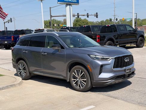 Used 2023 INFINITI QX60 Sensory w/ Vision Package AWD/4WD image 7