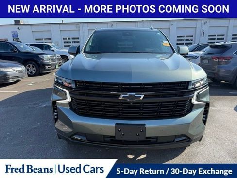 Used 2023 Chevrolet Suburban RST w/ Luxury Package image 2