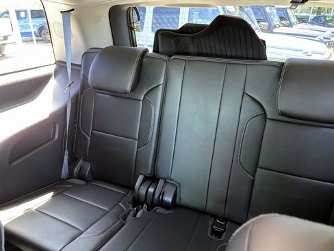 Used 2018 GMC Yukon Denali w/ Open Road Package AWD/4WD image 14