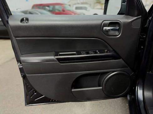 Used 2014 Jeep Patriot Sport w/ Power Value Group image 30