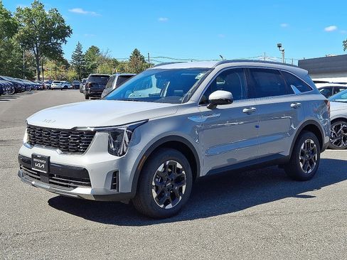 New 2026 Kia Sorento S image 2