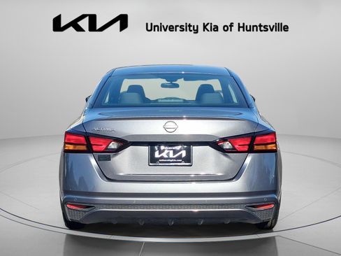 Used 2024 Nissan Altima 2.5 S FWD image 6