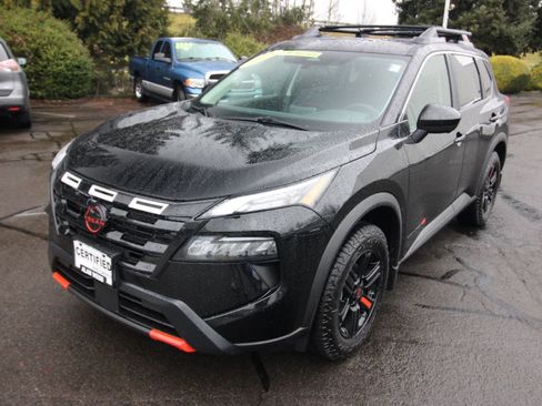 Certified 2025 Nissan Rogue SV AWD/4WD image 7