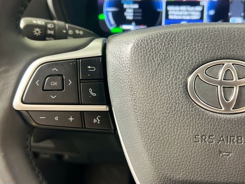 Used 2025 Toyota Grand Highlander AWD Hybrid image 18