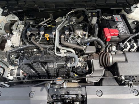 Used 2025 Nissan Altima 2.5 SV FWD image 32