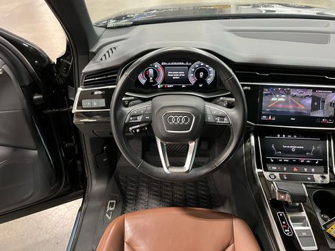 Used 2023 Audi Q7 3.0T Premium w/ Convenience Package AWD/4WD image 12