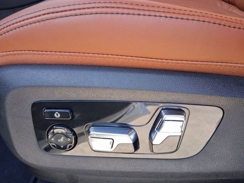 New 2026 BMW X7 M60i AWD/4WD image 13