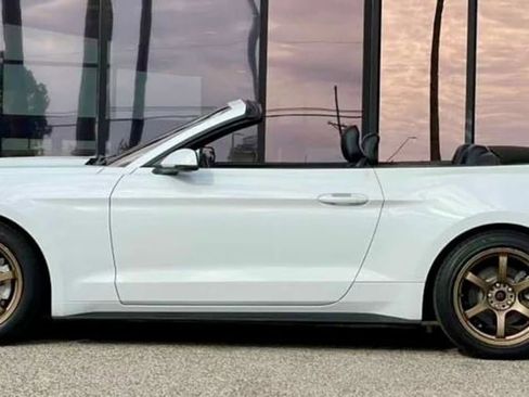 Used 2015 Ford Mustang Premium RWD image 3